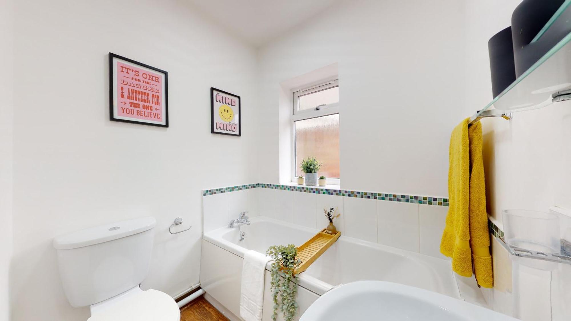 Cosy Cardiff Apartment And Patio Bagian luar foto