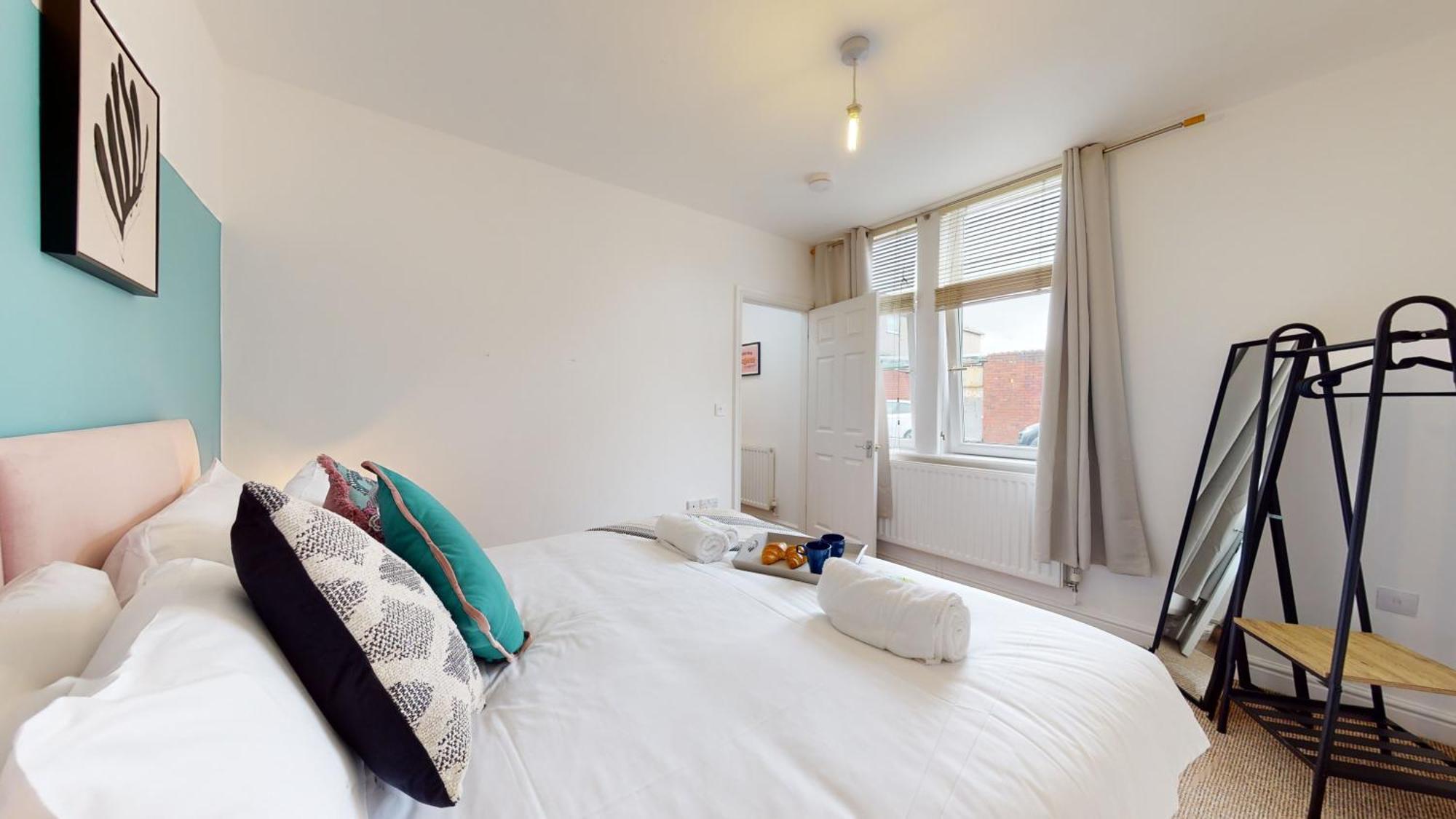 Cosy Cardiff Apartment And Patio Bagian luar foto