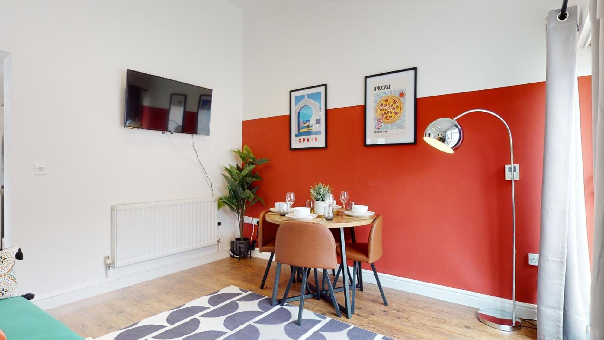 Cosy Cardiff Apartment And Patio Bagian luar foto