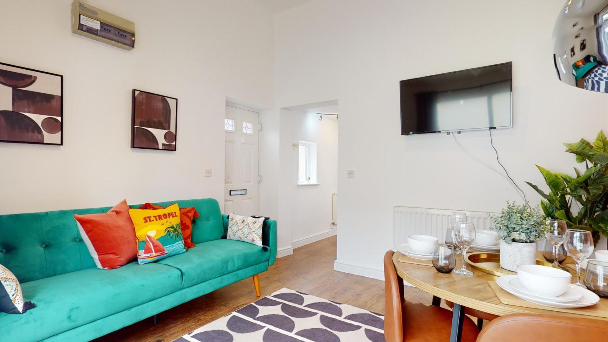 Cosy Cardiff Apartment And Patio Bagian luar foto