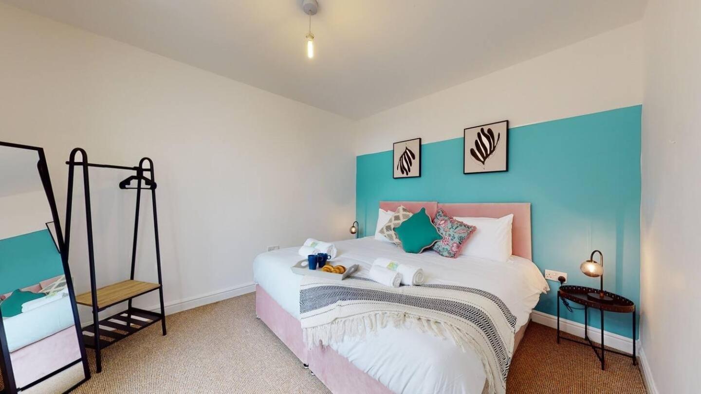 Cosy Cardiff Apartment And Patio Bagian luar foto